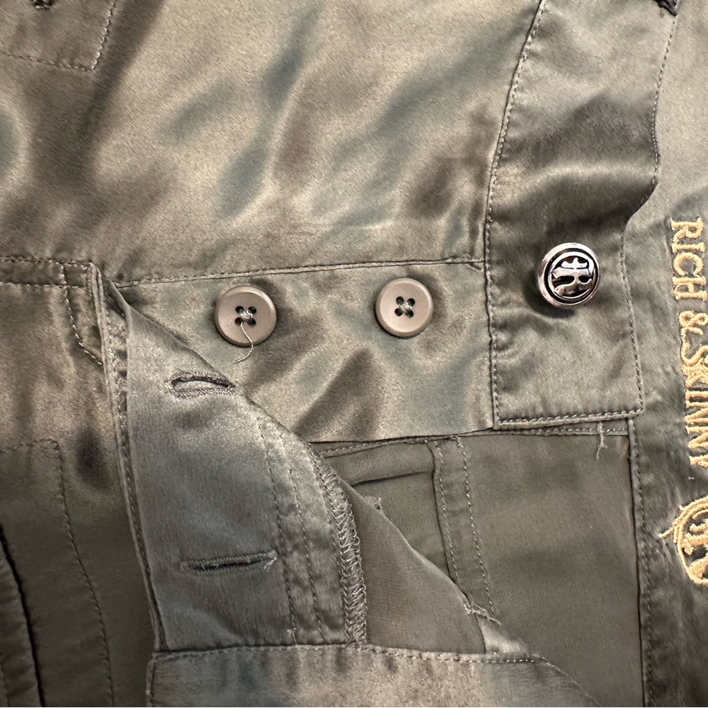 Rich & Skinny Women's Green Cargo Shorts - Picture 3 of 7